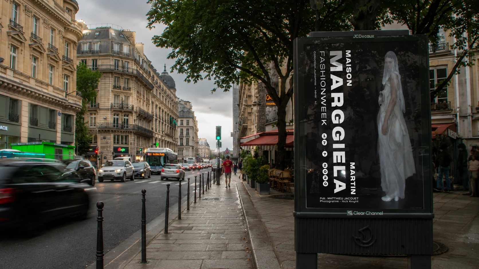 Affiche Maison Margiela — mise en situation JCDecaux, Champs-Élysées